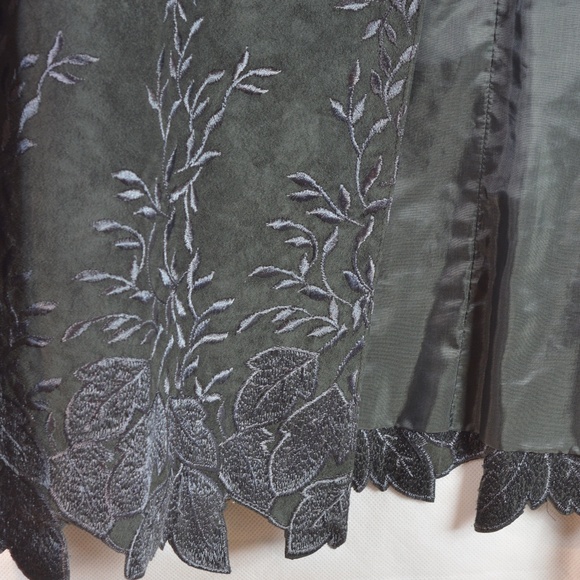 Tall Ladies Embroidered Green Suede Skirt Suit SZ 10 Denard's Ltd - Picture 3 of 11